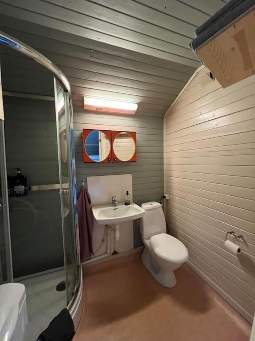 Idyllisk Minihus I Landlige Omgivelser - Med 5 Sengeplasser Og Parkering Asen Luaran gambar